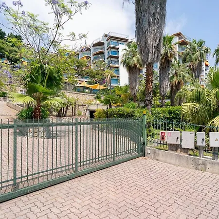 Le Ginestre - Sea View - 3 Bedrooms - Parking Appartamento Sanremo