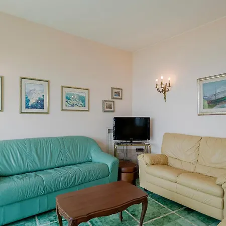 Apartamento Le Ginestre - Sea View - 3 Bedrooms - Parking