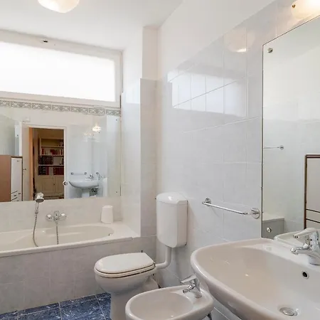 Apartamento Le Ginestre - Sea View - 3 Bedrooms - Parking *